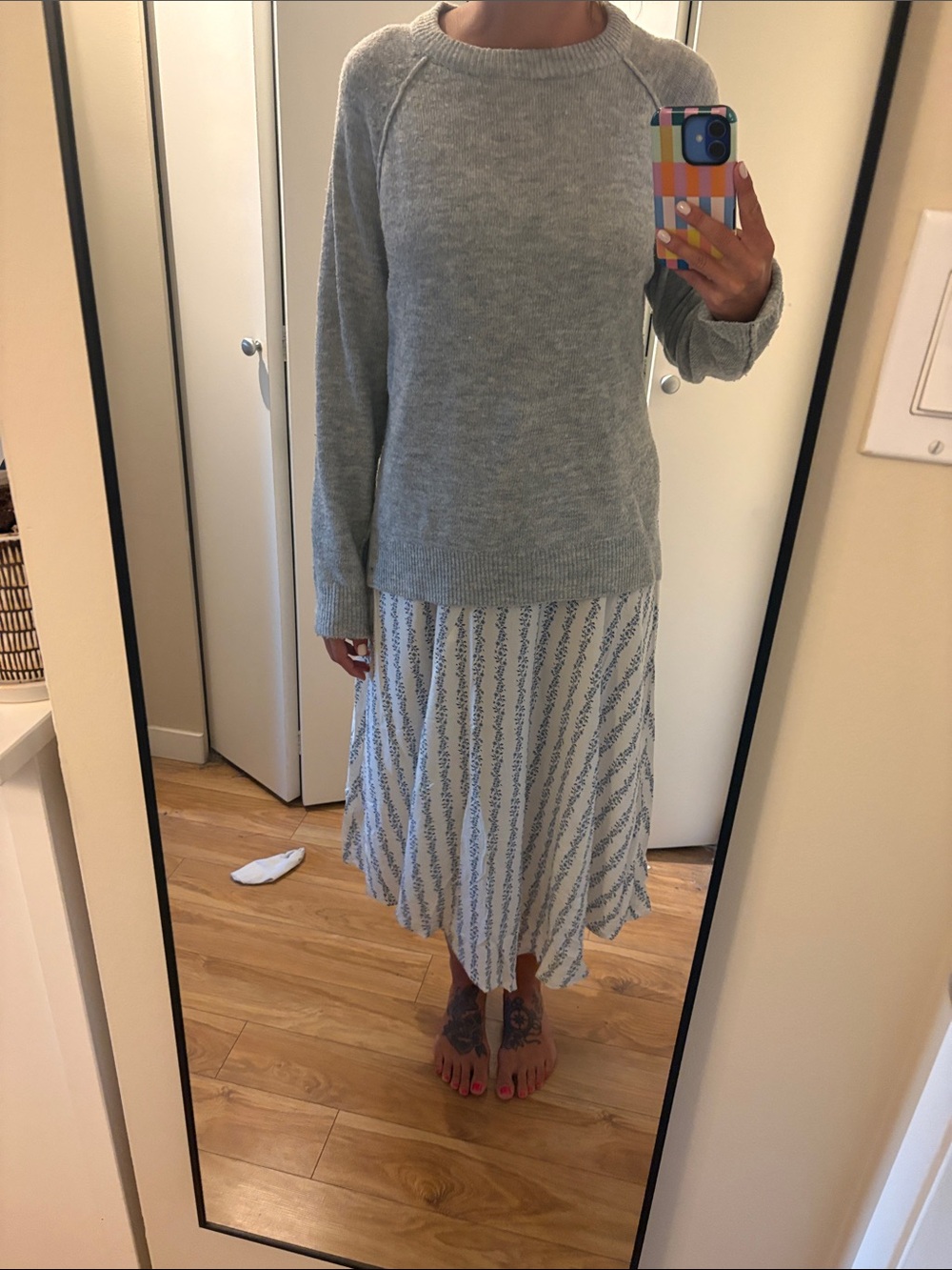 Noisy May Heather Light Gray Knit Crewneck Sweater